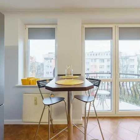Komfortowy Apartament Wakacyjny Blisko Centrum Kolobrzegu